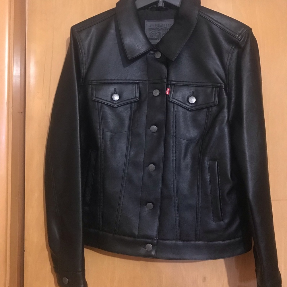 LEVI’S FAUX LEATHER CLASSIC TRUCKER JACKET - Picture 4 of 9